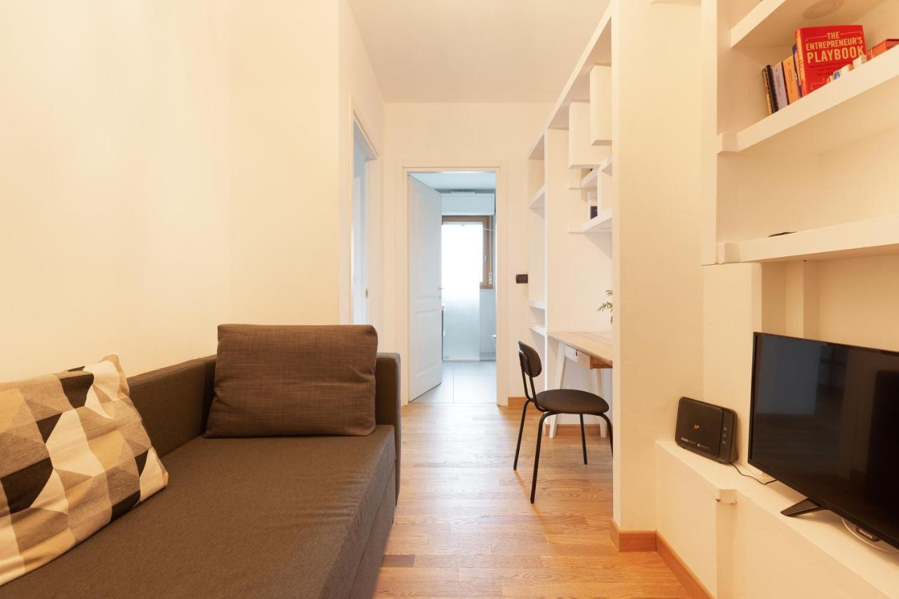 Milan Comfy Apartment X3 - With Balcony Bagian luar foto